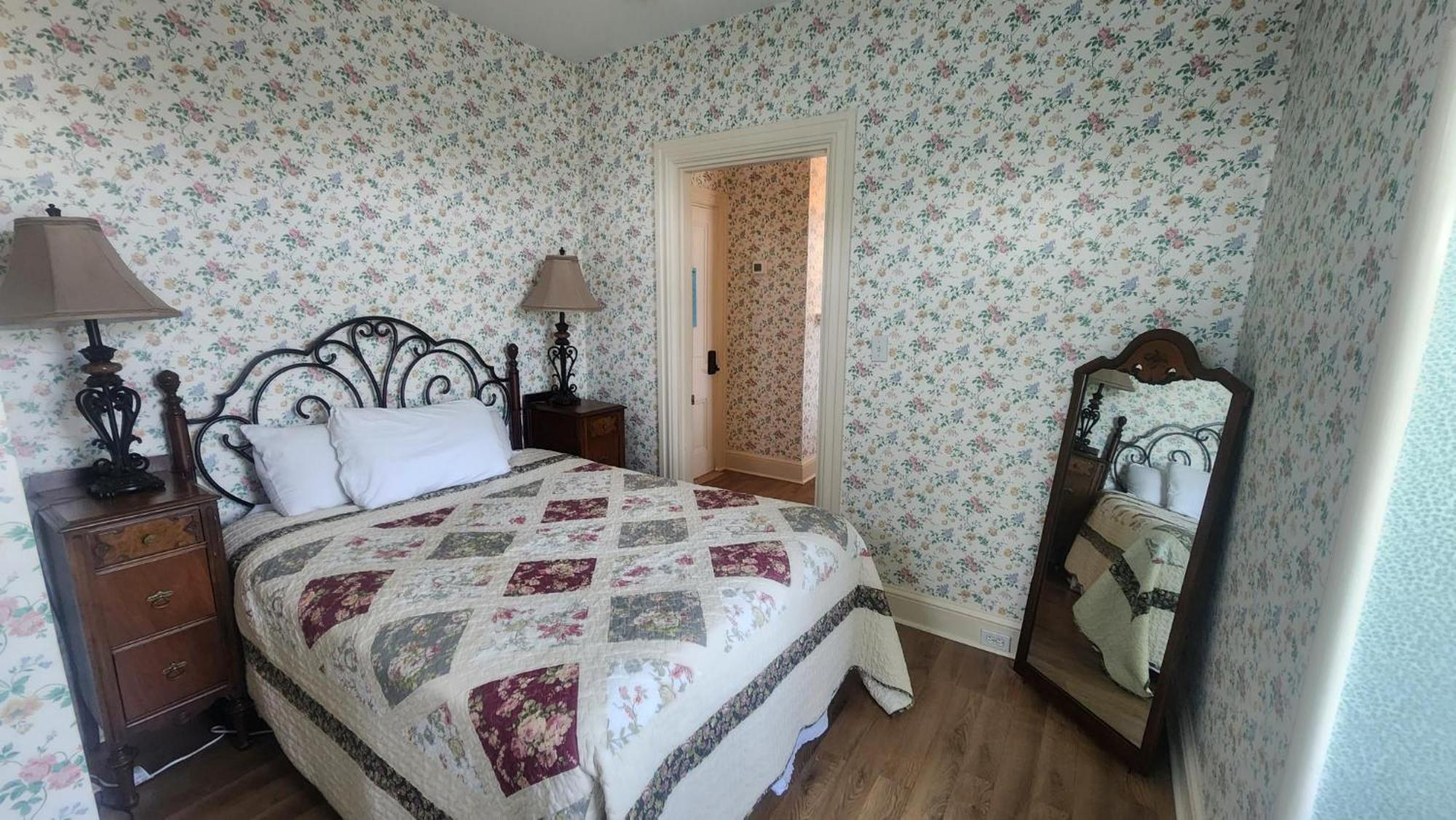 Greystone Manor Bed & Breakfast Bird-in-Hand Exterior foto