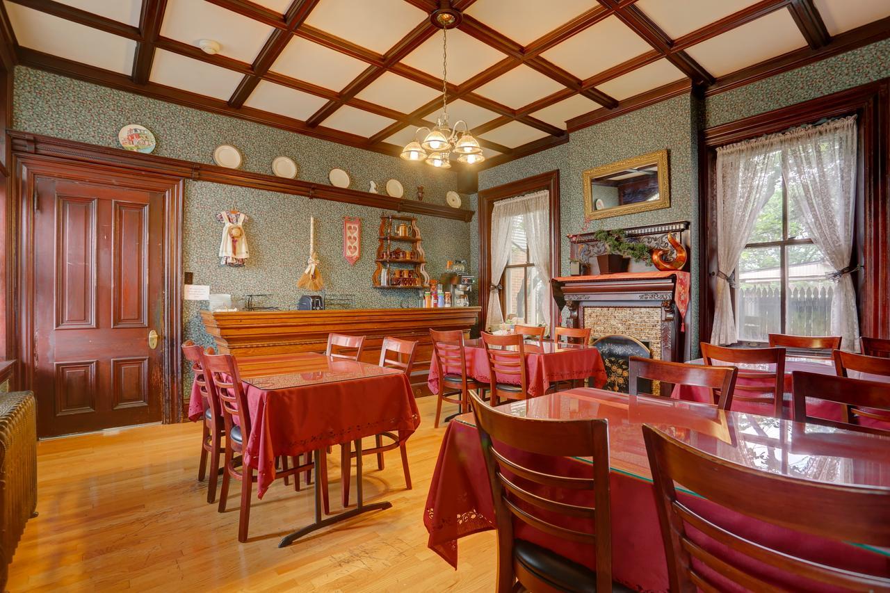 Greystone Manor Bed & Breakfast Bird-in-Hand Exterior foto